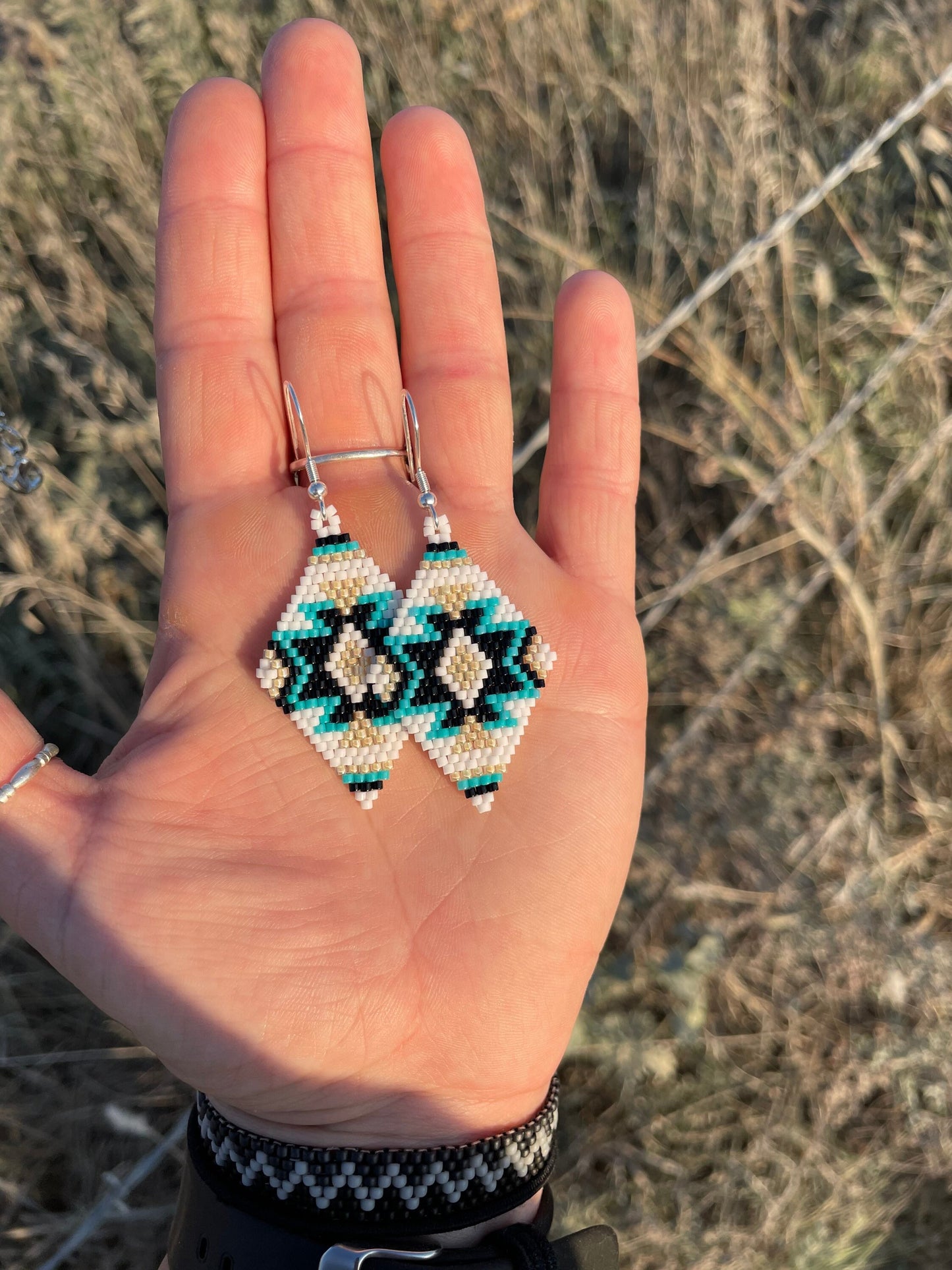 "Cora" Medium White and Turquoise Southwestern Beaded Earrings